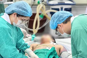 2 ca thủy đậu biến chứng nặng, gia đình xin đưa về