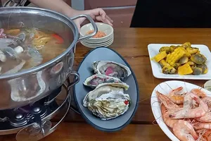 7 người nghi ngộ độc sau ăn buffet ốc: Bộ Y tế yêu cầu tạm đình chỉ hoạt động nhà hàng