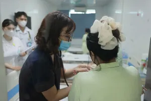 Bộ Y tế yêu cầu tăng sản xuất, nhập khẩu thuốc COVID-19