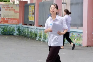 Đề Toán thi lớp 10 của Hà Nội