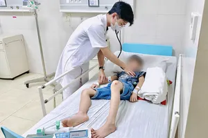 10 ngày điều trị tích cực cứu bé trai bị vỡ lách, mất nhiều máu