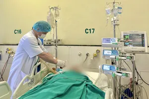 Bác sĩ mổ não cứu người bệnh không có thân nhân đi cùng