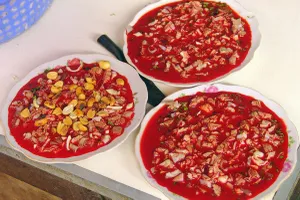 Thanh niên nhập viện sau 3 ngày ăn tiết canh