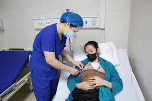 103 ngày giành lại sự sống cho em bé sinh cực non, chỉ nặng 550 gram