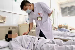 3 người cùng đi khám vì đau đầu, bất ngờ phát hiện bị viêm màng não