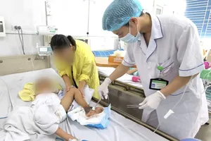 Bé trai 4 tuổi nhiễm khuẩn huyết, suy đa tạng do bị mèo cắn