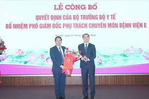 Bệnh viện E có tân phó giám đốc