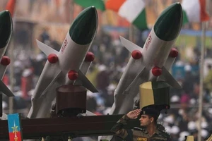 Ấn Độ nói "vô tình" phóng tên lửa sang Pakistan. Ảnh: AFP