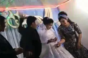 Chú rể đánh cô dâu ngay tại đám cưới chỉ vì thua một trò chơi. Ảnh: TWITTER