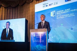 Tổng thư ký NATO Jens Stoltenberg phát biểu tại Romania. Ảnh: NATO