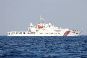 Một tàu hải cảnh Trung Quốc trên Biển Đông vào năm 2017. Ảnh: Erik De Castro/REUTERS