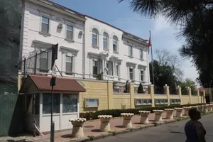 Lãnh sự quán Trung Quốc ở Odessa trúng đạn pháo