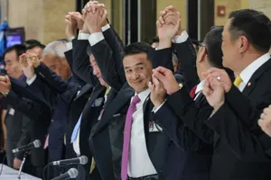 Đảng Vì nước Thái công bố liên minh 11 đảng, có đảng cũ của ông Prayut Chan-o-cha