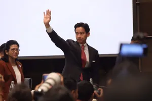 Ông Pita Limjaroenrat từ chức lãnh đạo đảng Tiến bước