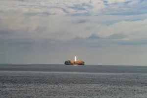 Bán đảo Triều Tiên nóng cuộc đua vệ tinh do thám