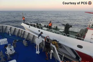 Philippines công bố video tố tàu hải cảnh Trung Quốc va tàu tuần duyên mình, Bắc Kinh phản ứng
