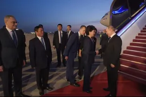 VIDEO: Ông Putin đến Trung Quốc