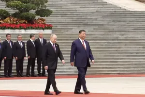 VIDEO: Ông Tập Cận Bình đón tiếp ông Putin 