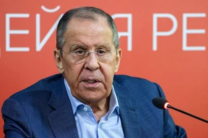 Ông Lavrov lên tiếng vụ trực thăng chở tổng thống Iran rơi và trừng phạt của Mỹ