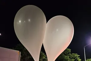 Hàn Quốc nói Triều Tiên lại thả bong bóng chứa rác sang