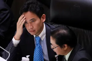 Tòa Hiến pháp Thái Lan giải tán đảng Tiến bước liên quan luật khi quân