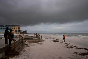 Mỹ căng mình ứng phó siêu bão Milton