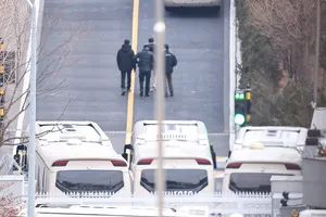 Cơ quan điều tra yêu cầu Bộ Quốc phòng, lực lượng an ninh tổng thống hợp tác bắt ông Yoon