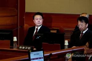 Hàn Quốc: Tổng thống Yoon được chuyển đến bệnh viện