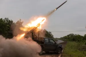 Xe bán tải dân sự - điểm nhấn mới trên chiến trường Ukraine