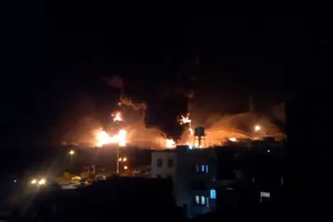 Giá dầu thế giới tiếp đà tăng mạnh vì xung đột Israel-Iran