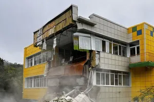 Động đất cực mạnh 8,8 độ richter ở Nga, sóng thần đã vô bờ biển