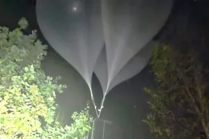 Lithuania tuyên bố sẽ bắn hạ khí cầu ‘buôn lậu’ từ Belarus, cân nhắc kích hoạt Điều 4 NATO