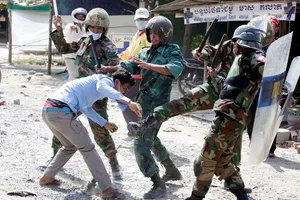 Campuchia: Biểu tình thành đụng độ bạo lực đẫm máu