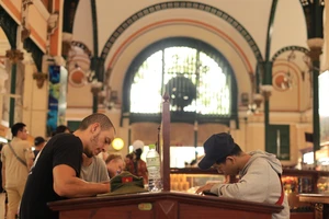 Bưu điện TP.HCM: 'Á quân' bưu điện đẹp nhất thế giới