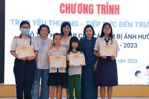 Nữ sinh mồ côi do COVID-19 muốn làm công tác xã hội để trả ơn đời