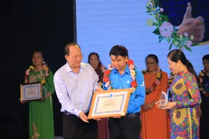 TP.HCM: Tuyên dương 47 gương người con hiếu thảo