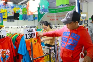 Hơn 1000 công nhân hào hứng sắm Tết tại Ngày hội công nhân