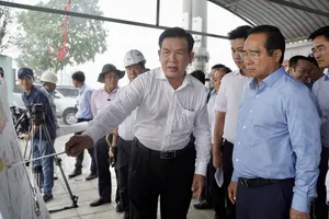 Chủ tịch UBND TP.HCM Nguyễn Văn Được thị sát tiến độ thi công Vành đai 3 