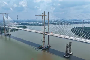 Cận cảnh cầu Bình Khánh sẵn sàng về đích cuối tháng 8-2025