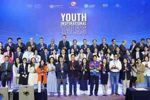 Hơn 500 trí thức trẻ, nhà lãnh đạo toàn cầu tham dự talkshow mở màn Diễn đàn Kinh tế mùa thu 2025