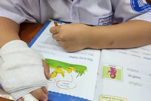 Chuyên gia nói về tình trạng tiêu cực giữa giáo viên và học sinh