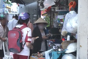 Đã có căn cước công dân, có được mua giùm thuốc lá?