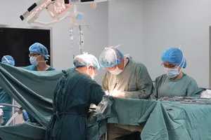 Phụ cấp trực của nhân viên y tế có thể tăng gấp 3 lần: Cần thiết!