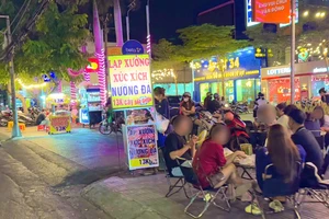 Thức ăn đường phố: Mua rẻ nhưng trả giá đắt về sức khỏe