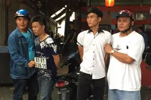 Bắt quả tang kẻ cướp xe dàn cảnh va quẹt với nạn nhân