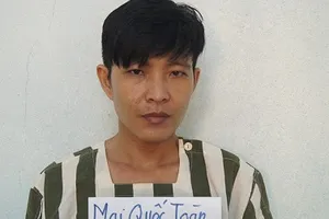 Giết người tình rồi gọi điện báo tin nạn nhân 'đang ốm nặng'