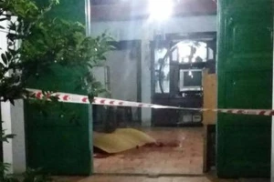 Nghi bị ‘cắm sừng’, đâm cả vợ và ‘tình địch’ 