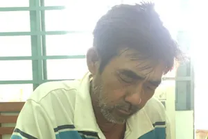 Bị bắt khi về nhà giỗ cha