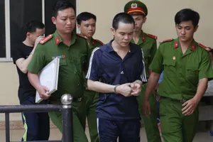 Ra tòa, các bị cáo tố bạn nhậu cùng đánh chết người