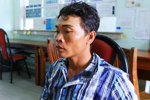 Bị nhắc để xe đúng chỗ, khóa cửa đốt 3 người trong nhà